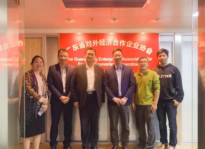 2 月 10 日 廣東省對外經(jīng)濟合作企業(yè)協(xié)會駐莫斯科代表處首席代表&俄羅斯粵商會會長孫繼業(yè)、秘書長于超先、秘書長李欽武、正睿咨詢集團商業(yè)服務(wù)中心總經(jīng)理武文盛（左3）、項目總監(jiān)譚懿（左2）合影