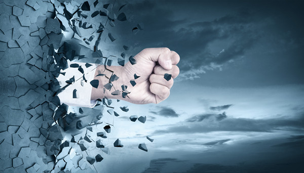 幫助企業(yè)應(yīng)對變革挑戰(zhàn)，實(shí)現(xiàn)組織轉(zhuǎn)型與優(yōu)化