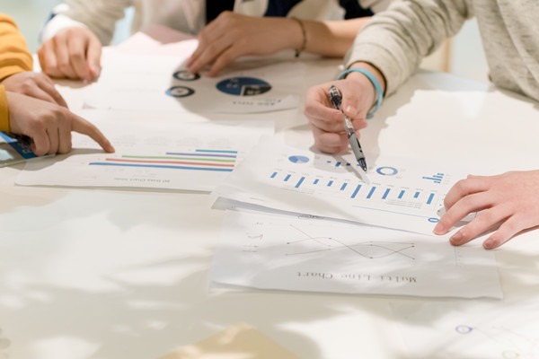 企業(yè)預算編制：目標設定，策略規(guī)劃與實施