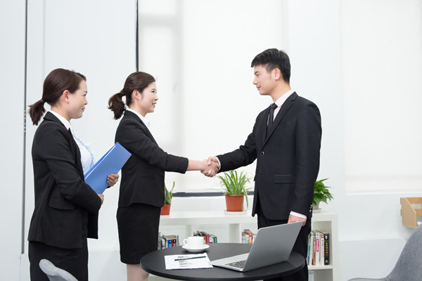 績效溝通：及時反饋，解決績效問題