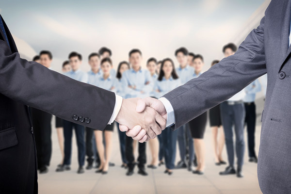 戰(zhàn)略轉(zhuǎn)型：再造競爭優(yōu)勢，開拓新局面