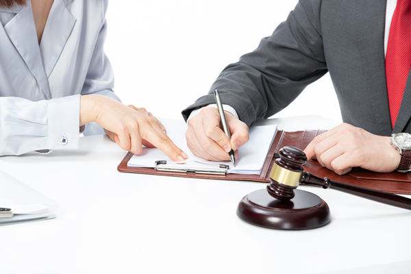 集團(tuán)法務(wù)合規(guī)管控：保障企業(yè)合法權(quán)益，降低法律風(fēng)險