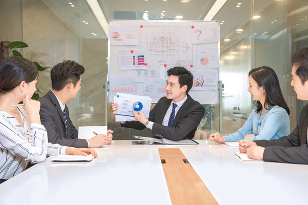 績效管理的最佳實踐：理論、研究與實踐的結(jié)合