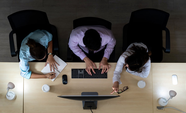 集團管控：統(tǒng)一策略、優(yōu)化運營、提升效率