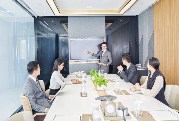 年度經(jīng)營計(jì)劃評(píng)估與監(jiān)控：實(shí)時(shí)跟蹤與調(diào)整策略