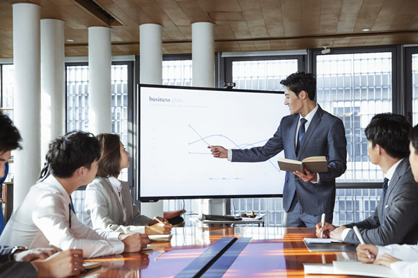 數(shù)據(jù)驅(qū)動(dòng)的績(jī)效管理：用數(shù)據(jù)說(shuō)話，科學(xué)決策