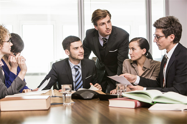 強(qiáng)化集團(tuán)管控體系，引領(lǐng)企業(yè)穩(wěn)健前行，共筑輝煌未來