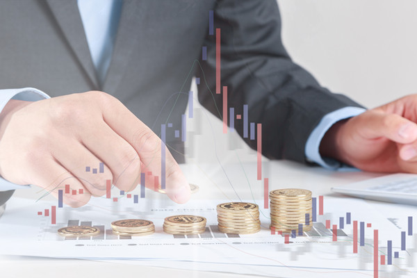 薪酬與市場(chǎng)接軌：保持競(jìng)爭(zhēng)力，吸引優(yōu)秀人才