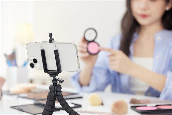 社交媒體：利用社交媒體，提升品牌影響力