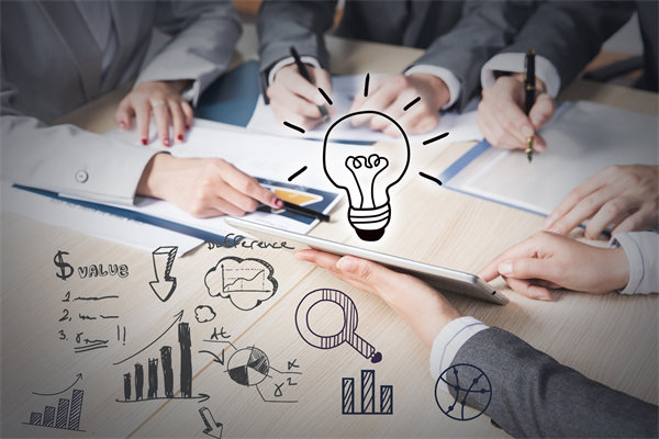 優(yōu)化集團(tuán)管控流程，加強(qiáng)風(fēng)險(xiǎn)管理與內(nèi)部控制