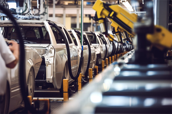 推行精益生產(chǎn)戰(zhàn)略，打造高效能、低成本的生產(chǎn)系統(tǒng)