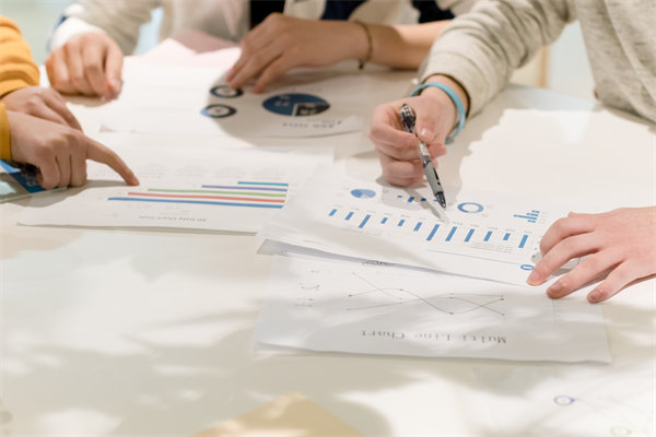 錨定目標(biāo)，穩(wěn)扎穩(wěn)打：年度經(jīng)營(yíng)計(jì)劃精準(zhǔn)落地