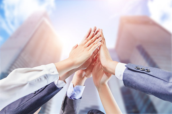 立足企業(yè)實際，制定可行經(jīng)營計劃，確保企業(yè)穩(wěn)健前行