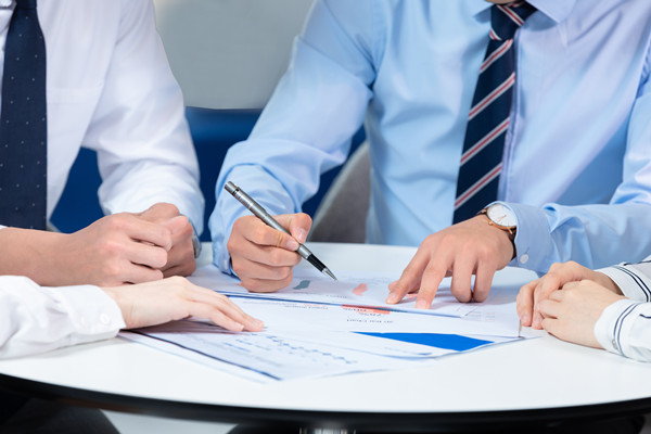 精心謀劃企業(yè)戰(zhàn)略，促進(jìn)企業(yè)核心競爭力的提升