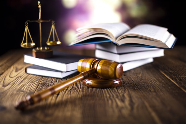 結(jié)合實(shí)際，談?wù)勂髽I(yè)在戰(zhàn)略薪酬設(shè)計(jì)時(shí)要注意哪些問題？