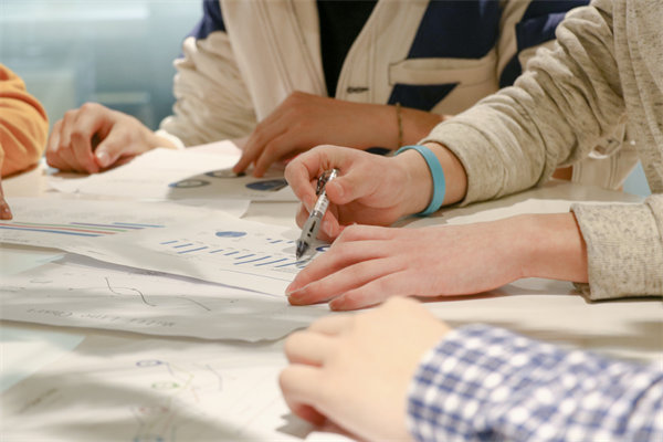 強(qiáng)化企業(yè)管理培訓(xùn)，提升員工素質(zhì)，打造高效團(tuán)隊(duì)