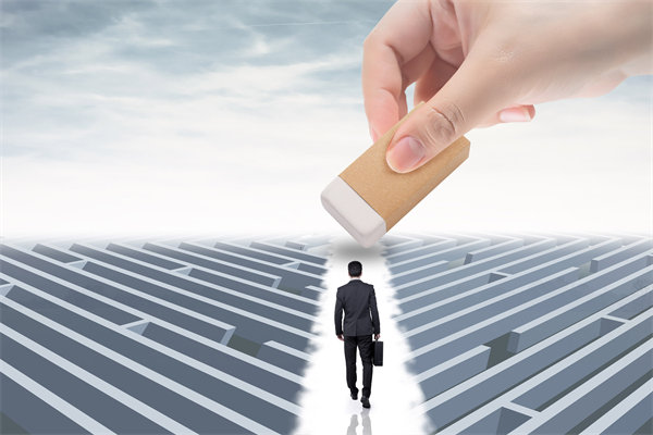 面對(duì)行業(yè)變革，企業(yè)如何重構(gòu)組織以適應(yīng)新市場(chǎng)環(huán)境？