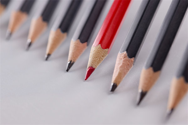 如何精準(zhǔn)定位市場，提升品牌差異化競爭力？