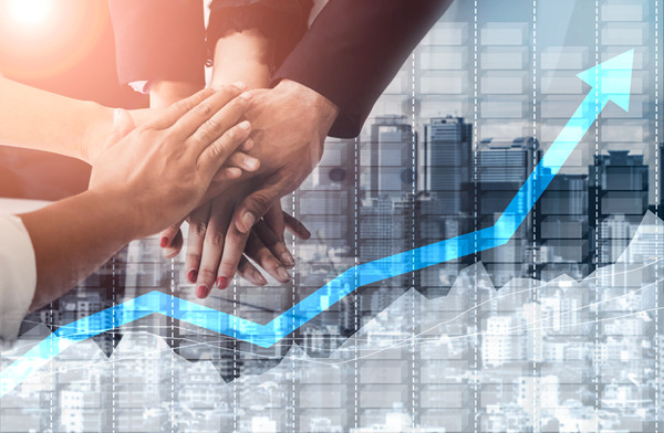 跨部門協(xié)作中，如何確?？冃е笜?biāo)的一致性與協(xié)同性？