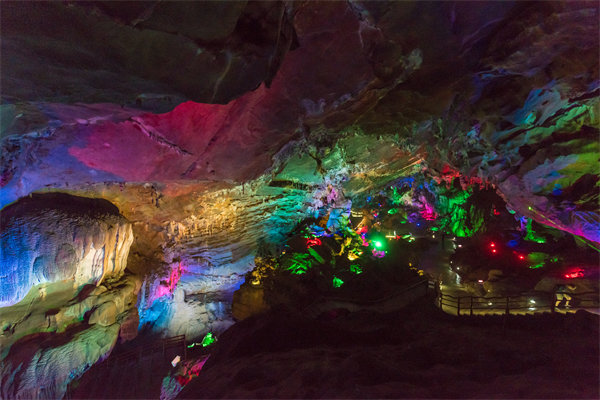 企業(yè)如何選擇適合自己的清遠管理咨詢公司突破發(fā)展瓶頸？