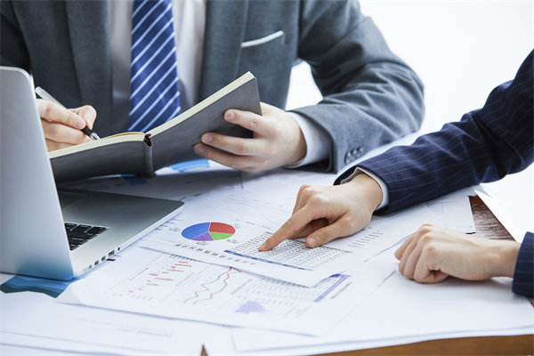 薪酬管理中，如何平衡激勵與成本控制，實(shí)現(xiàn)雙贏？