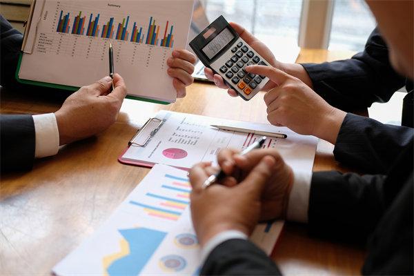 企業(yè)薪酬預(yù)算有限，如何合理分配以實現(xiàn)最大效益？