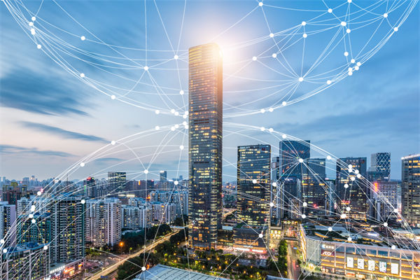 組織規(guī)劃中，如何確保戰(zhàn)略方向與市場(chǎng)需求一致？