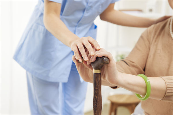 多家藥企叫停創(chuàng)新藥研發(fā)項(xiàng)目，關(guān)聯(lián)行業(yè)需要戰(zhàn)略調(diào)整？