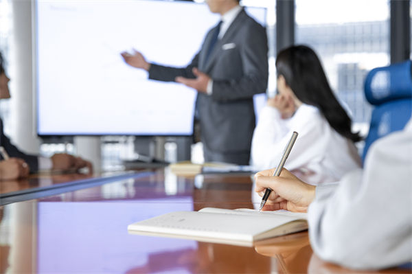 如何構(gòu)建有效的溝通機制，提升人力資源管理效能？