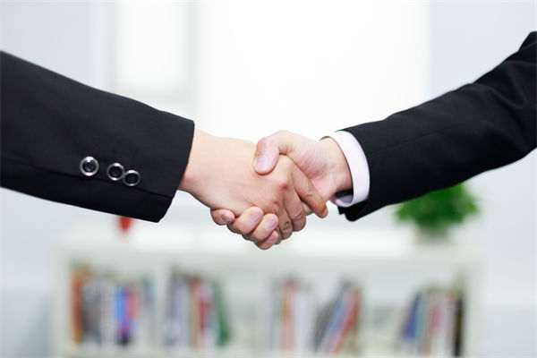 如何通過人力資源管理提升企業(yè)核心競爭力？