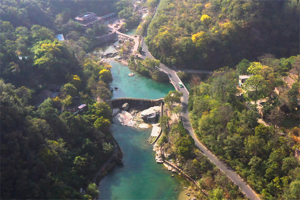 生產(chǎn)效率低、浪費(fèi)嚴(yán)重，企業(yè)效益下滑，新鄉(xiāng)精益生產(chǎn)咨詢(xún)公司如何破局？