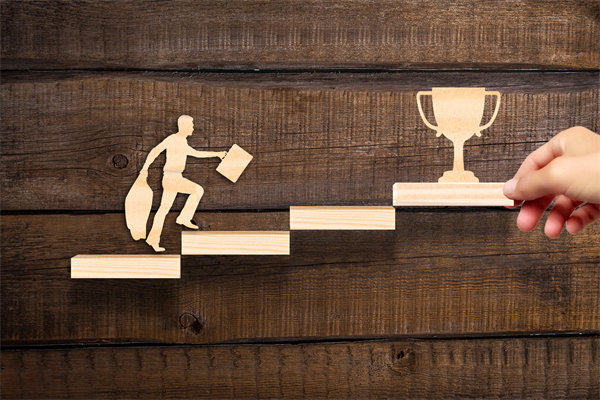 內(nèi)部人才儲備不足，關(guān)鍵崗位青黃不接，人力資源如何應(yīng)對？