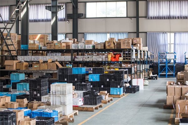 車間布局混亂不堪，精益生產(chǎn)巧妙規(guī)劃讓效率直線飆升