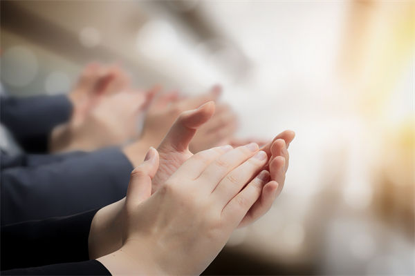 員工對(duì)文化認(rèn)同感低，怎樣打造有凝聚力的企業(yè)文化？