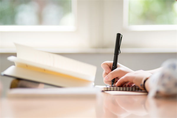 文化管理考核失效，員工參與度低，如何重塑激勵機制？