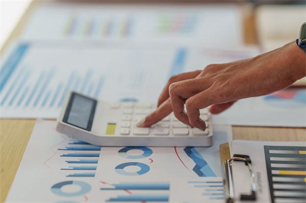 執(zhí)行與預(yù)算嚴(yán)重脫節(jié)，企業(yè)如何構(gòu)建動(dòng)態(tài)監(jiān)控與調(diào)整機(jī)制？