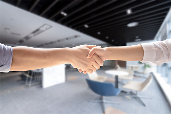 企業(yè)文化理念懸浮空中，如何讓價值觀真正落地生根？