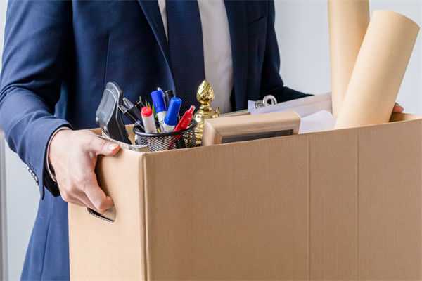 薪酬對標市場卻留不住骨干，長期機制如何設計？