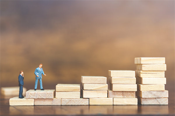 哪家年度經(jīng)營(yíng)計(jì)劃咨詢公司最靠譜，能制定可落地的年度目標(biāo)？